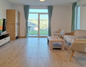 Maison 4 chambres à louer dans Corusu, zone Centru