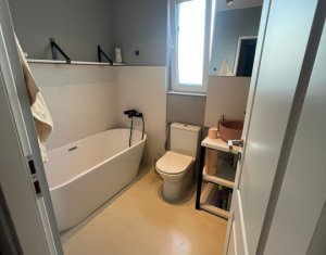 Appartement 3 chambres à louer dans Floresti