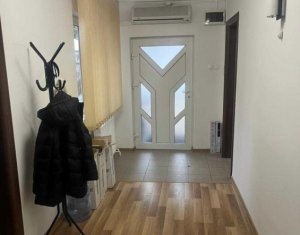 Casa de inchiriat pentru sediu firma, 4 camere+garaj, A. Muresanu
