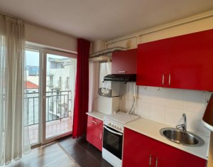 Apartament modern, zona centrala, etaj intermediar, lift