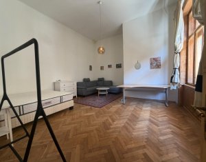 Apartament 2 camere, situat în zona centrală