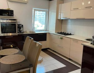 Apartament spatios cu 3 dormitoare+living zona Plopilor, aproape de BT Arena