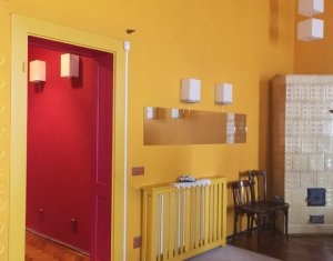 Apartament 54mp, etaj 1, centru, parcare in curte ,zona Primariei