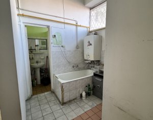 Spatiu comercial parter, piata Zorilor, vad intens, posibilitate terasa 