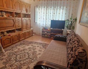 Apartament 2 camere, Intre Lacuri, etaj 1/4, parcare