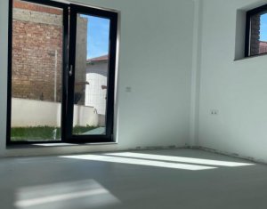 De inchiriat spatiu birouri 4 incaperi 83mp, gradina, garaj, Hasdeu