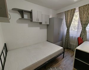 Apartament cu 3 camere, strada Busteni, Gheorgheni